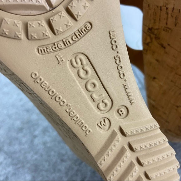 CROCS Tan Leather Like New Strappy Cork Wedges Women’s Size 9 - Picture 10 of 13